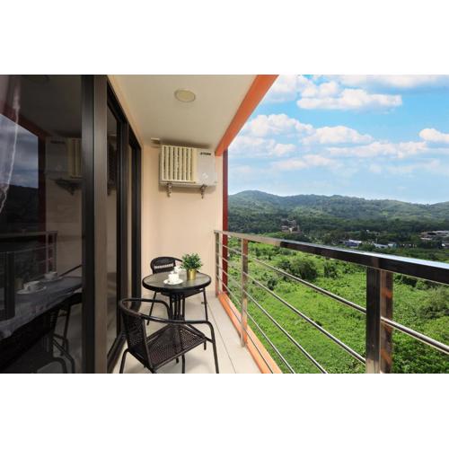 1 bdr Apartment NaiHarn Beach condo by Capital Pro