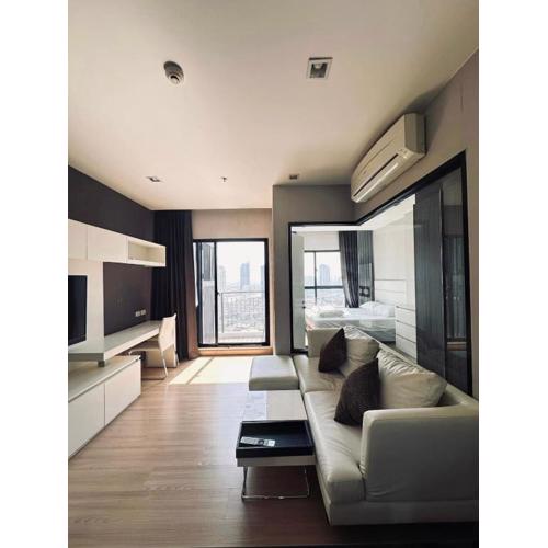 1 Bedroom Condo Pool Gym BTS Cowork Sky