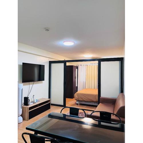 1 Bedroom Condo Unit with WiFi and Netflix at One Oasis