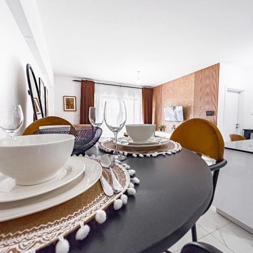 1 Bedroom in Lavington with Fast Wi-Fi, Gym & Pool