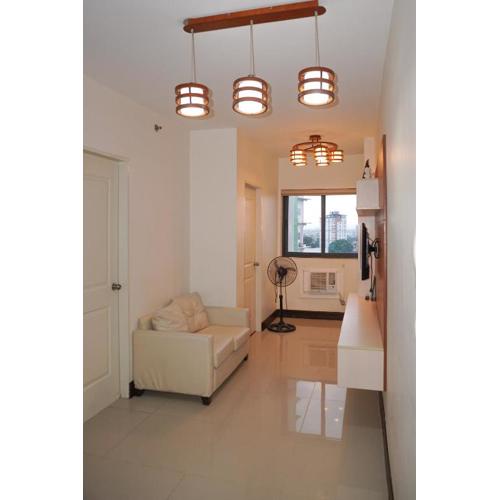 1 Bedroom Unit near IT Park with PS4 pool and gym use