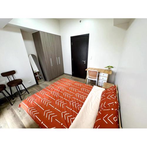 1 Bedroom with Balcony and Fast Wifi at Park Mckinley West