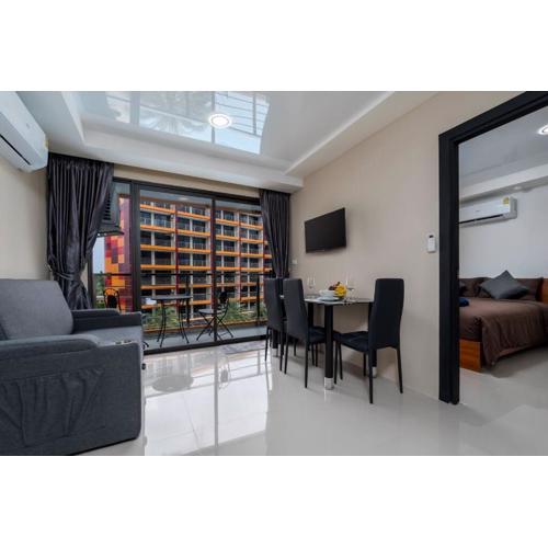 1 BR apartment 777 Beach Condotel