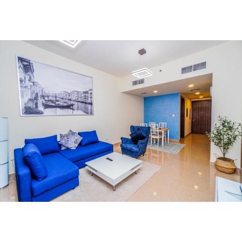 1 BR Apt, Miracle Garden with RoofTop Pool, King Bed, Gym,100mbps
