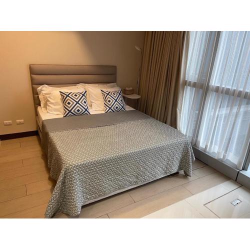 1 BR condo Uptown Parksuites BGC, high floor, morning sun