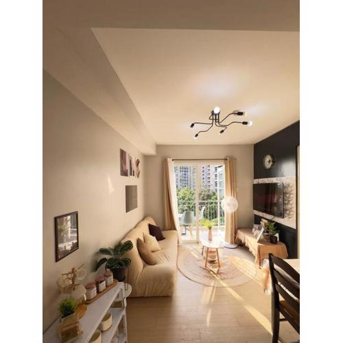 1 BR condo with private balcony in Taytay