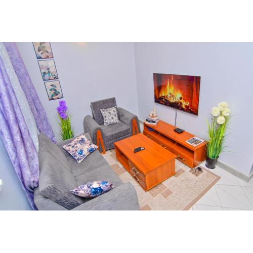 1 BR Home Entire Rental Unit