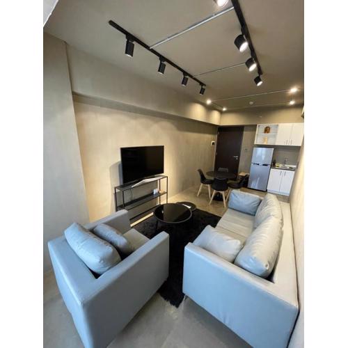 1-BR Luxury Condo, Centrio Tower, Ayala Malls