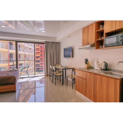 1 BR studio 777 Beach Condotel