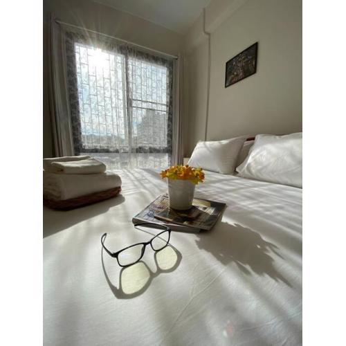 1 min walk to BTS, 3 Bed 3 Bath, Entire House