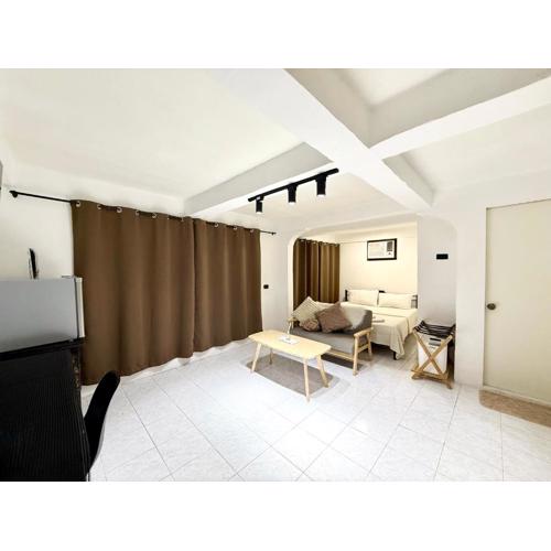 1 Spacious Underground Room