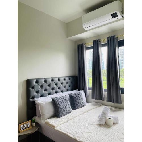 10 minutes from MOA - Cozy Condo with Hot Shower & Balcony