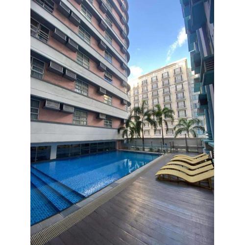 101 Newport Boulevard Condo