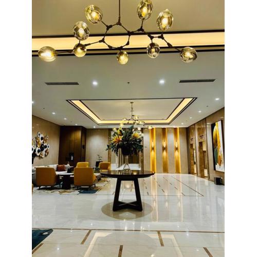 10G Cozy Condo at Park McKinley West near Venice Mall