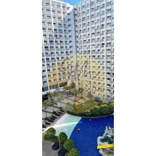 10th Floor Facing Amenity