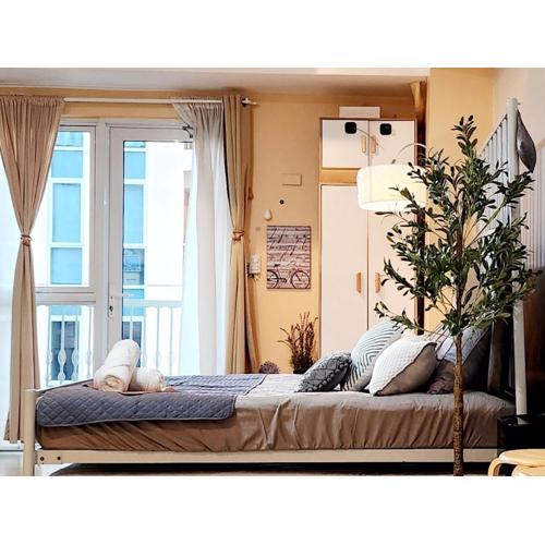 12e Spacious Cozy Suite at The Venice Mall with FREE Parking and Washing Machine