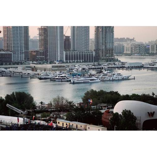 13P- Modern Sea View Apartment Dubai Marina Princess Tower