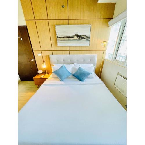 15 Elegant Urban Suite