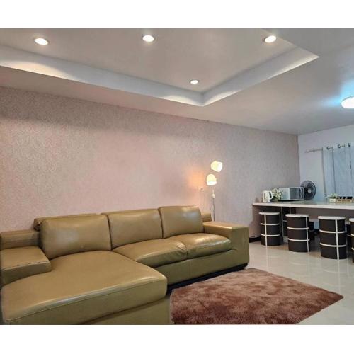 ทาวเฮ้าส์ทั้งหลังใกล้สนามบินดอนเมือง 15 นาที