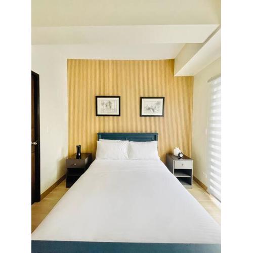 16 Cozy and Spacious Studio