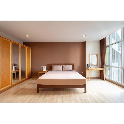 181 Ekkamai Studio Apartment