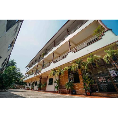 โรงแรมเพิ่มพูล 1