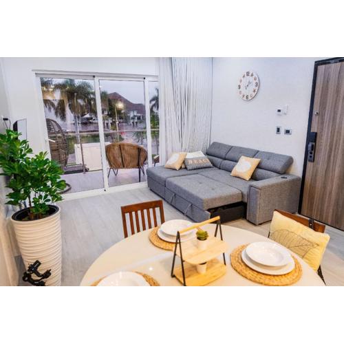 1BDR Rockstar's Paradise in front of Hard Rock H.