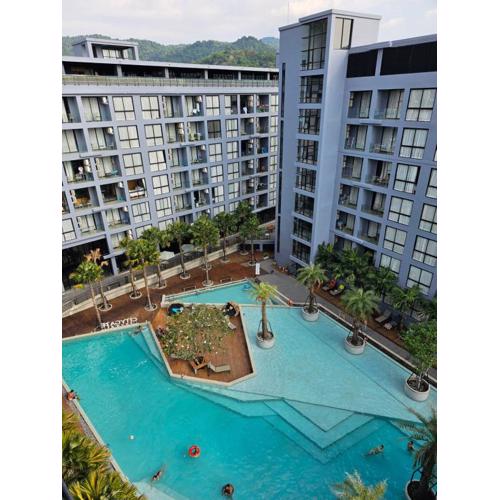 1BDR Roof pool 500m to beach Great gym Parking