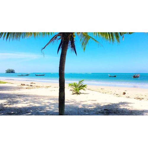 1bedroom apartment infinity pool, Gym, walk to lovely Naiyang Beach