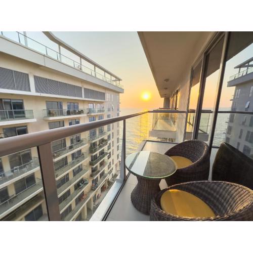 1Bedroom Apartment with Stunning Partial Sea View Pacific Al Marjan