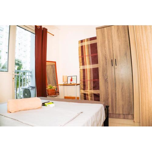 1bedroom with Balcony facing pool Near MOA