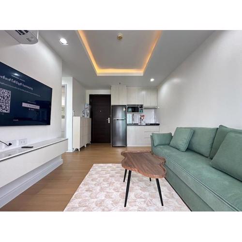 1BHK Apt High floor in Thonglor WiFi-Pool-Fitness