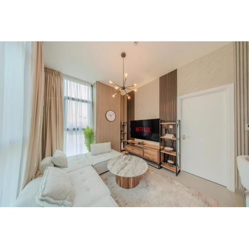 1BHK Elegant Apartment - The Artist Home