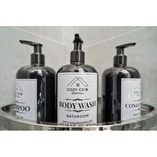 1BR Apartment with Gym, King Bed ,City Views and Prime Location