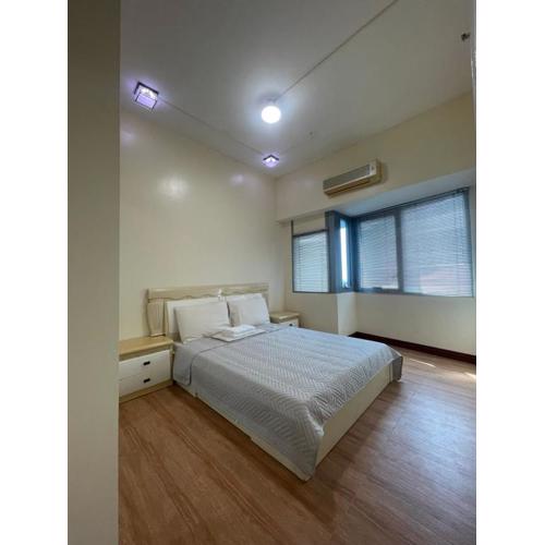 1BR at Pearl of The Orient Tower in Front of US Embassy