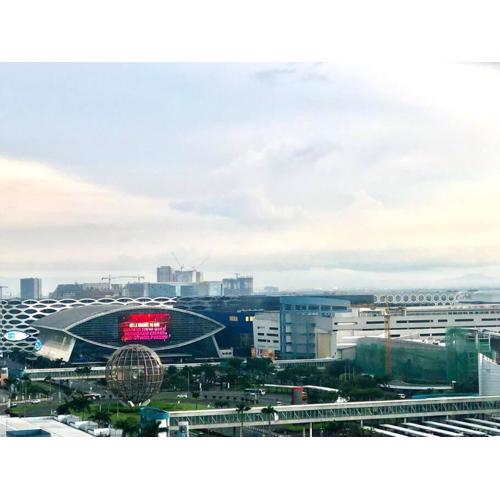 1BR Condo in MOA