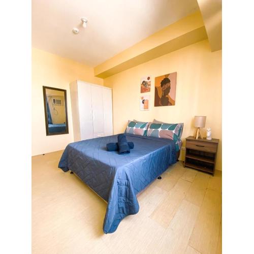 1BR Condo with WiFi Netflix and Pool Access