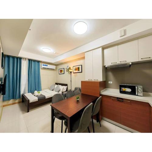 1BR Condotel Suite at Sunshine100 City Plaza #SS02