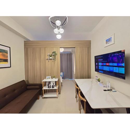 1BR Condotel with Balcony at FAME Residences #FM10-1