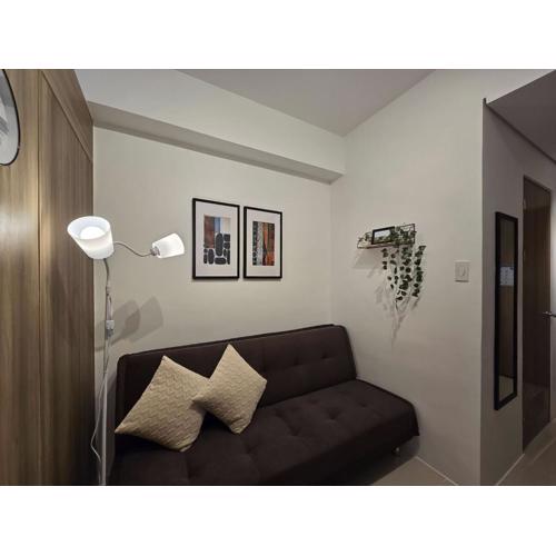 1BR Condotel with Balcony at FAME Residences #FM14-1