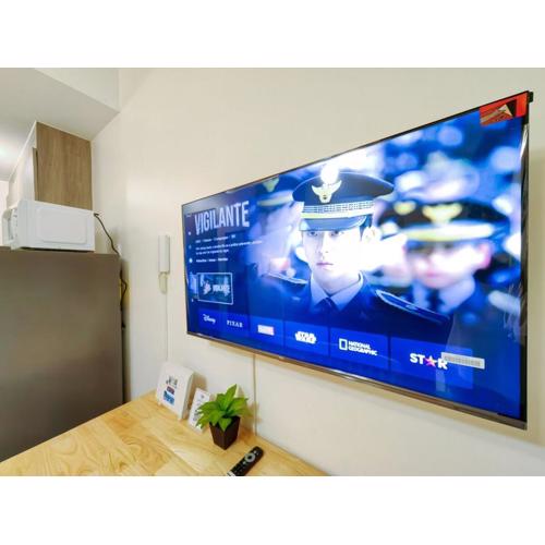 1BR Condotel with Balcony at FAME Residences #FM15-1