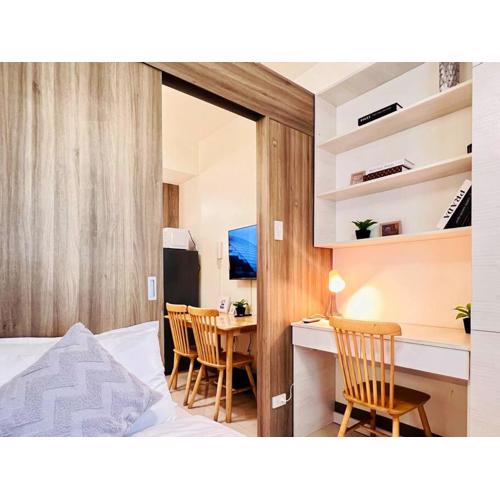 1BR Condotel with Balcony at FAME Residences #FM15