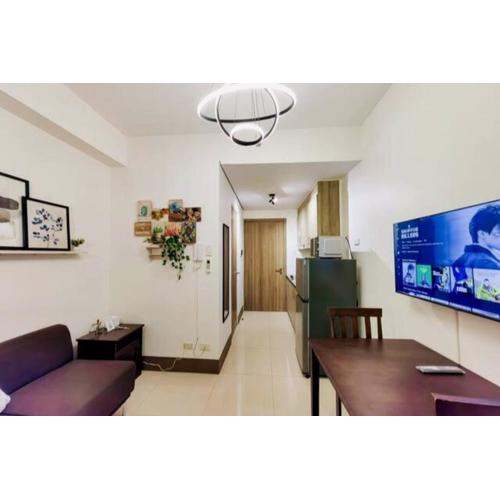 1BR Condotel with Balcony at FAME Residences #FM17