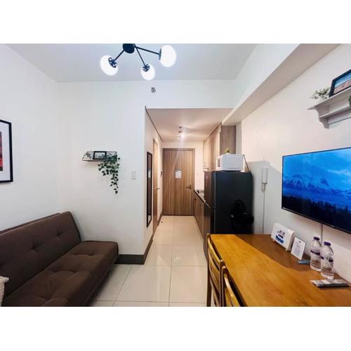 1BR Condotel with Balcony at FAME Residences #FM20