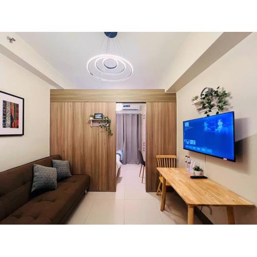 1BR Condotel with Balcony at FAME Residences #FM27