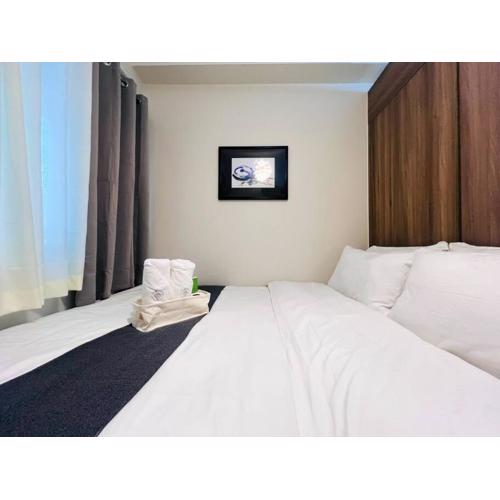 1BR Condotel with Balcony at FAME Residences #FM28