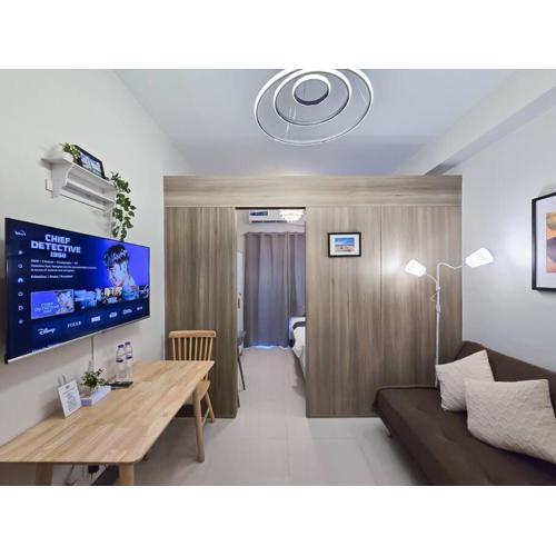 1BR Condotel with Balcony at FAME Residences #FM30