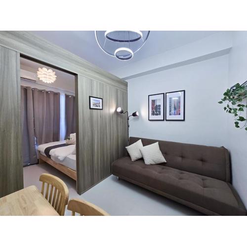 1BR Condotel with Balcony at FAME Residences #FM31-1