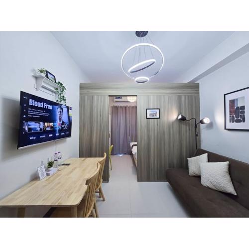 1BR Condotel with Balcony at FAME Residences #FM31