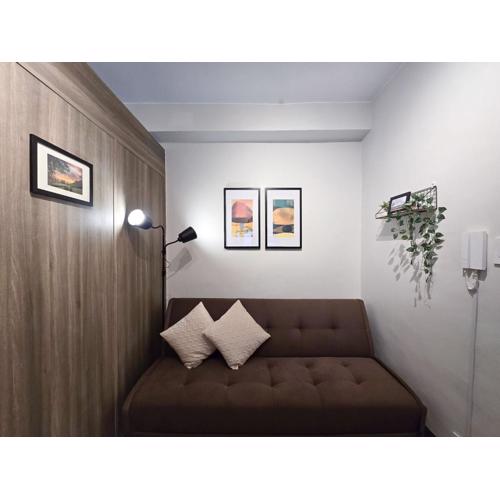 1BR Condotel with Balcony at FAME Residences #FM32-1